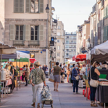 Le marché, Place des Bancs à Limoges