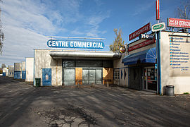 Quartier commerciale entrée des Portes ferrées avant travaux - Agrandir l'image (fenêtre modale)