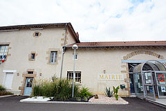 Photo de la façade de la mairie de Rilhac-Rancon.