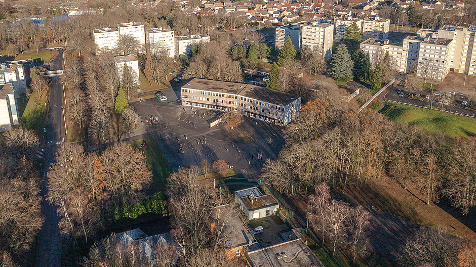 Vue aérienne groupes scoalires à Beaubreuil- Limoges