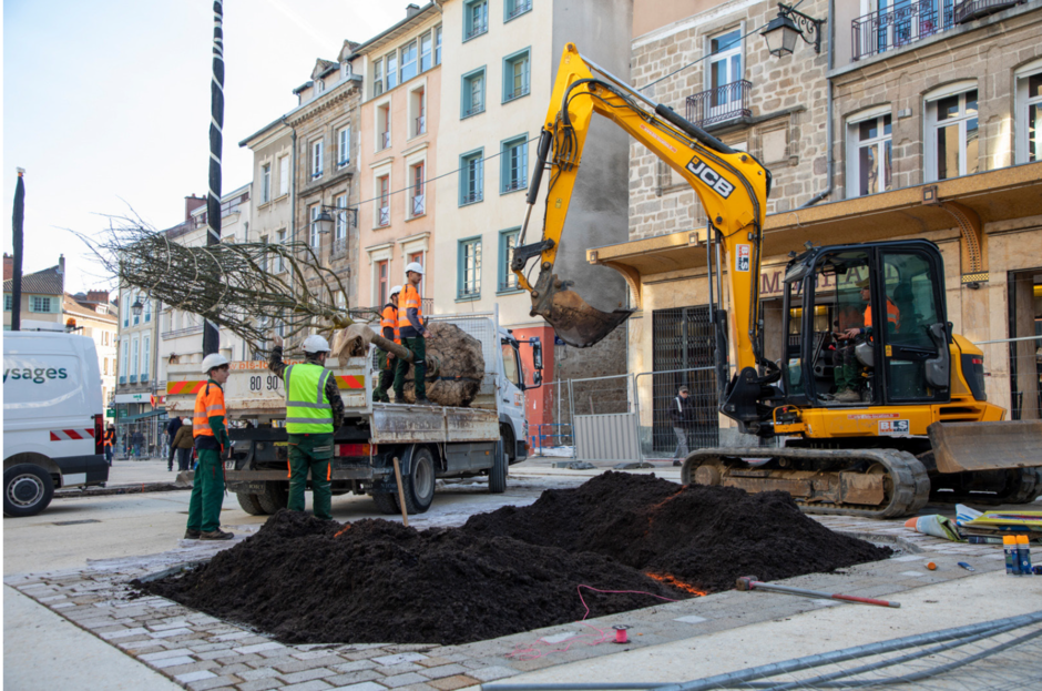 photos des travaux de la Place des bancs Limoges - Agrandir l'image (fenêtre modale)