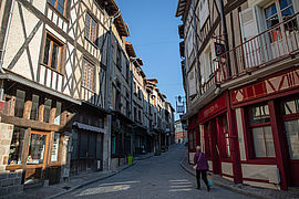 Photos ancien quartiers à Limoges, ruelles, maisons à colombage 